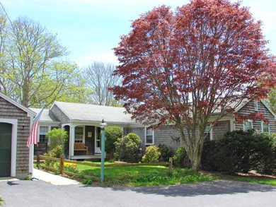 Click to see a 53 second video of this Barnstable vacation rental.