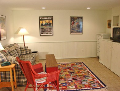 Downstairs rec room with TV,  DVD & sofa bed ? perfect for kids! in Chilmark Martha's Vineyard