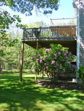 Play in the yard, take an outdoor shower, enjoy the sun in Oak Bluffs Martha's Vineyard